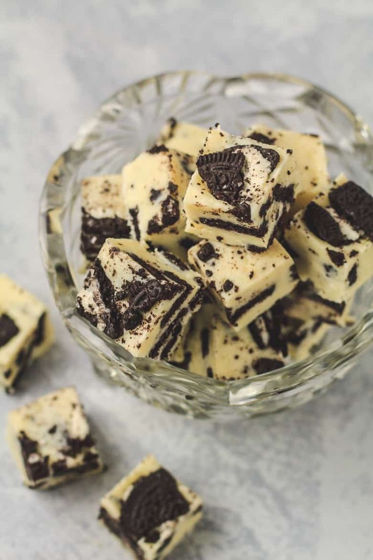 Whip Up Perfect 3-Ingredient Chocolate Fudge, No Fuss!